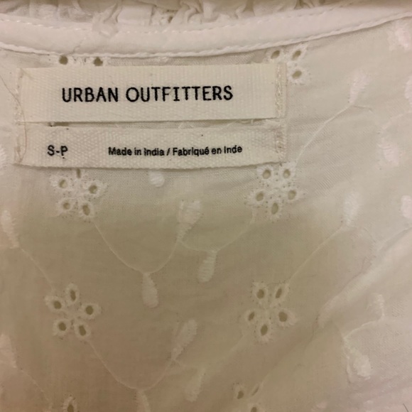 Urban Outfitters Riley eyelet puff sleeve top - Picture 5 of 5